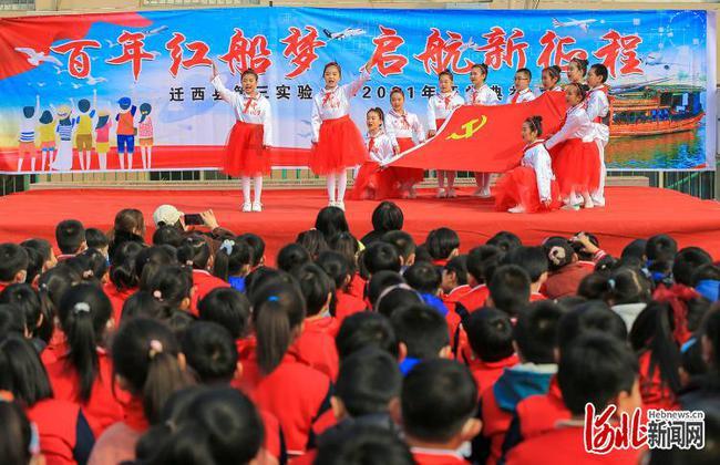这位25岁女星告诉你,啥是教科书式撩汉